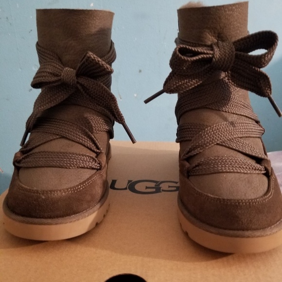 ugg classic femme lace up